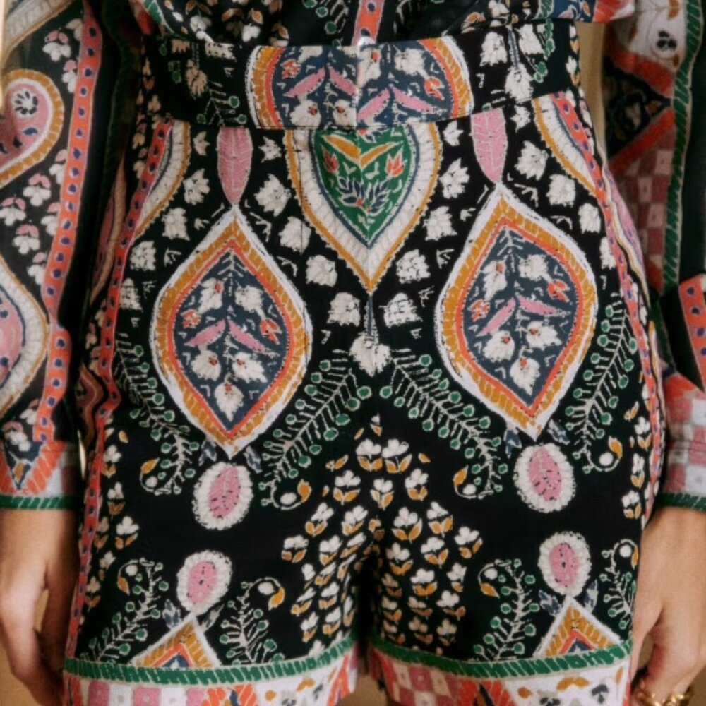 Sezane size 8 Ricka Short Worn Once size 8 - Cute Printed Shorts